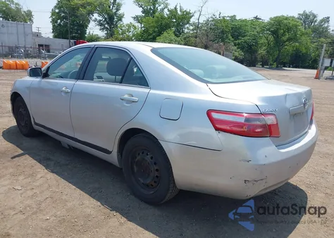 2007 Toyota Camry Le z USA, uszkodzony, nr VIN 4T1BE46K87U592658